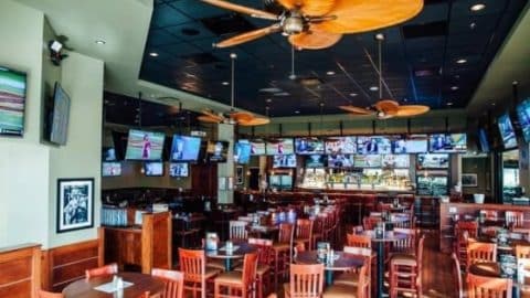 1482512248 hickory tavern interior